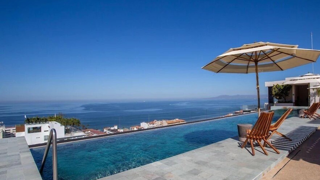 Photo of Outdoor in Romantic Zone