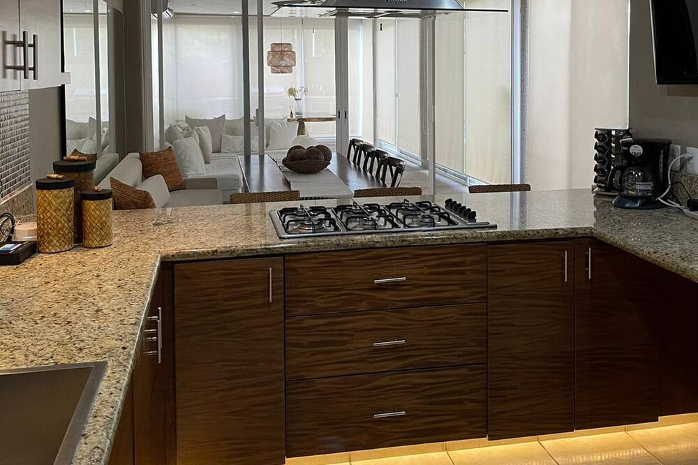 Photo of Kitchen in Flamingos
