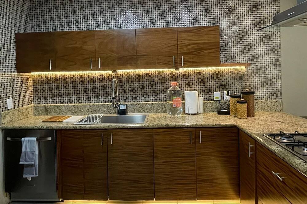 Photo of Kitchen in Flamingos