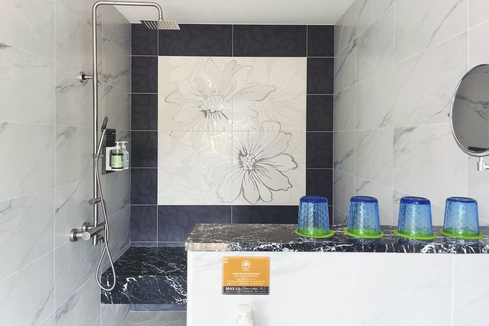 Photo of Bathroom in Puli