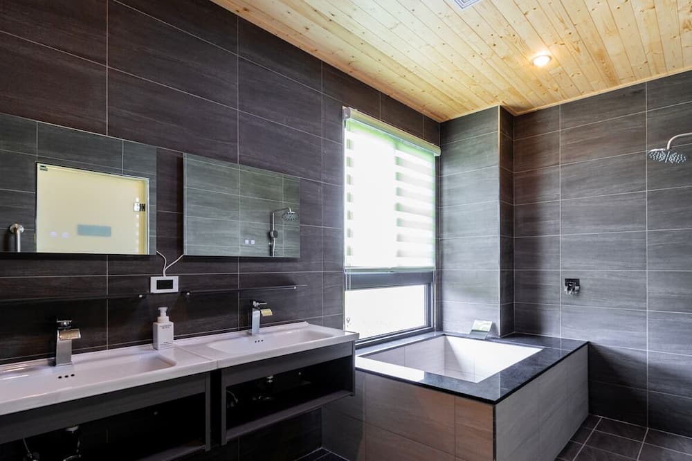 Photo of Bathroom in Jiaoxi