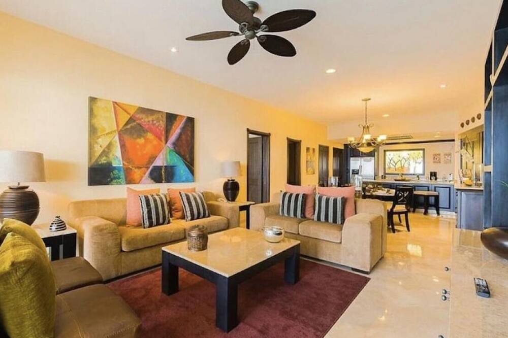 Photo of Livingroom in Romantic Zone