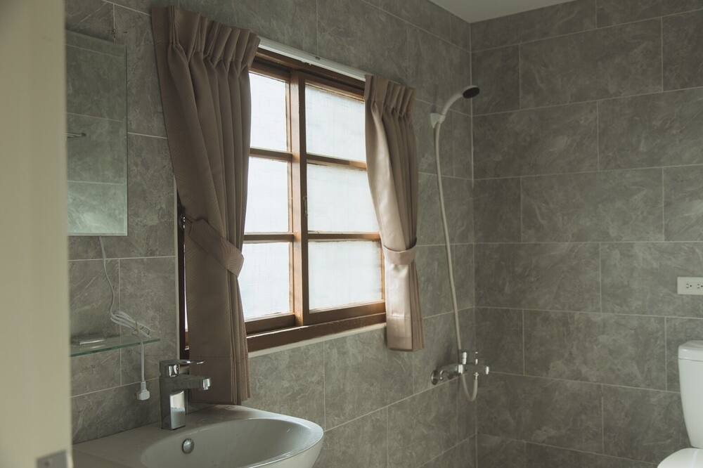 Photo of Bathroom in Xihu