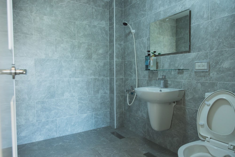 Photo of Bathroom in Xihu
