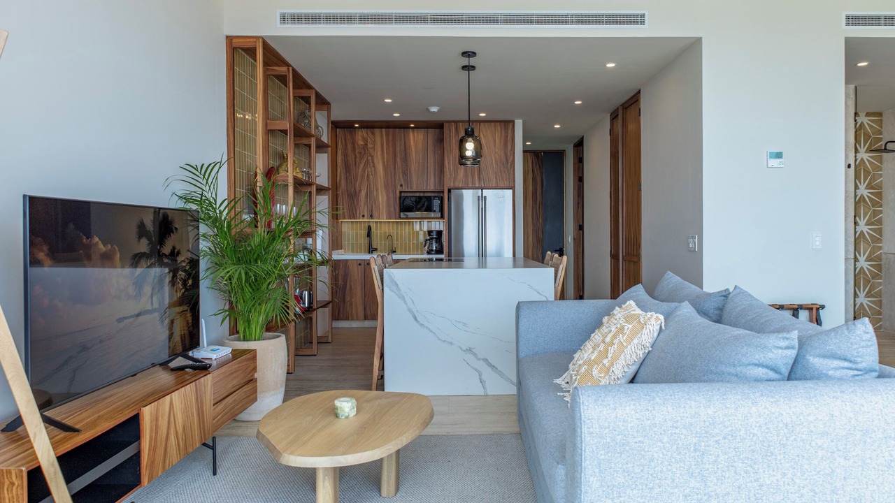 Photo of Others in Romantic Zone