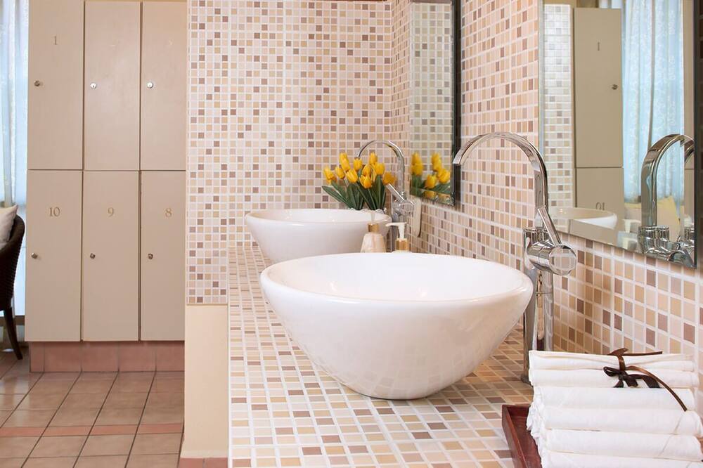 Photo of Bathroom in South Hotel Zone
