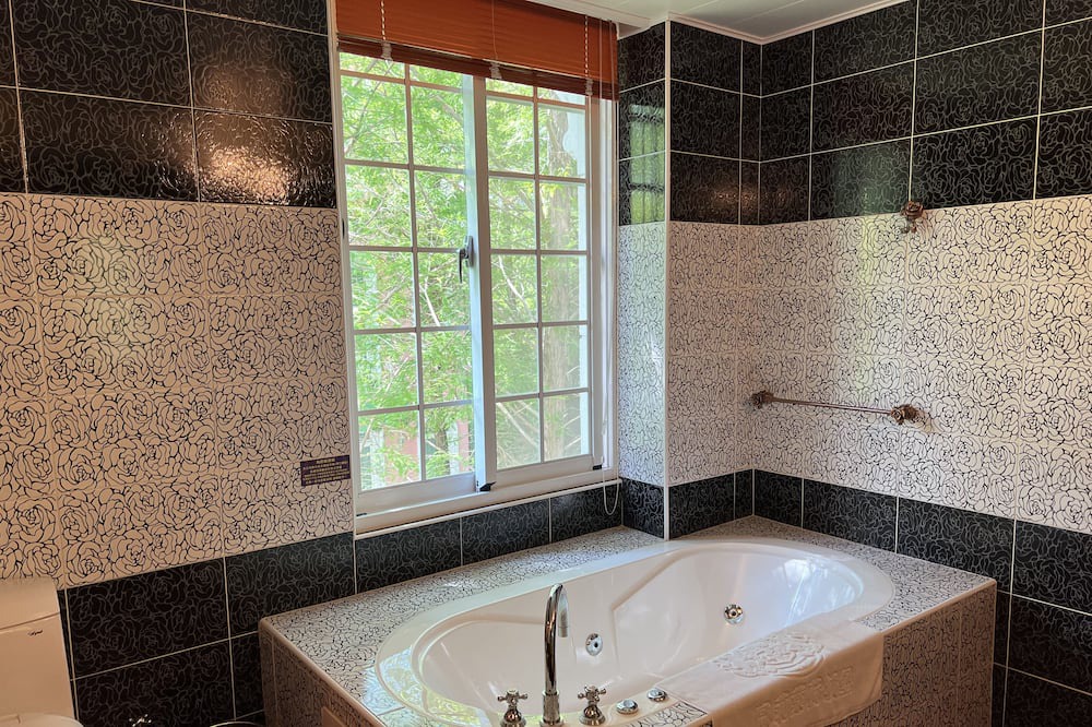 Photo of Bathroom in Puli