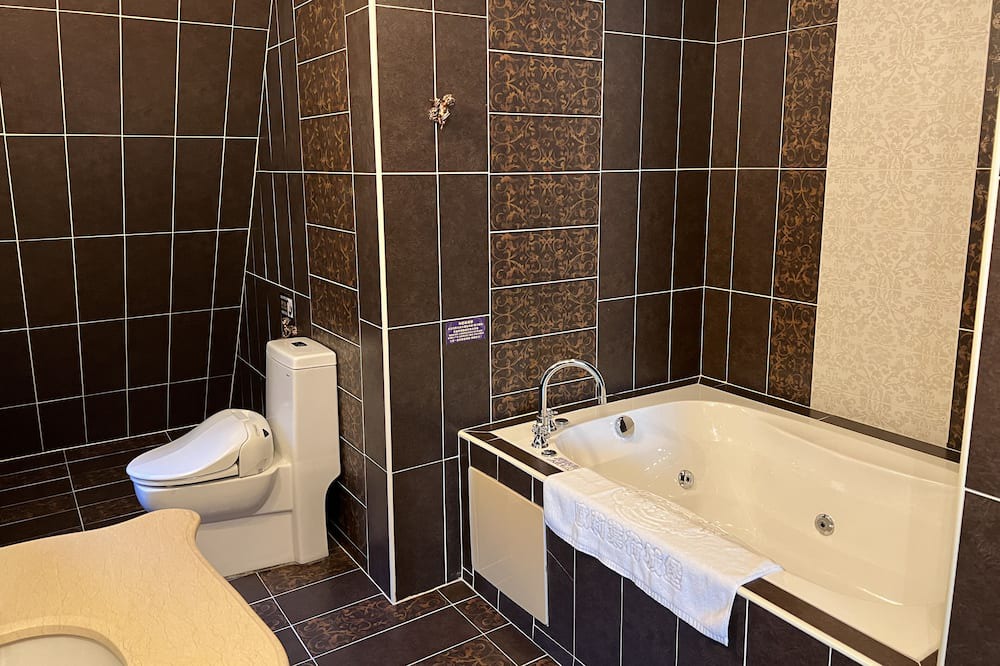 Photo of Bathroom in Puli