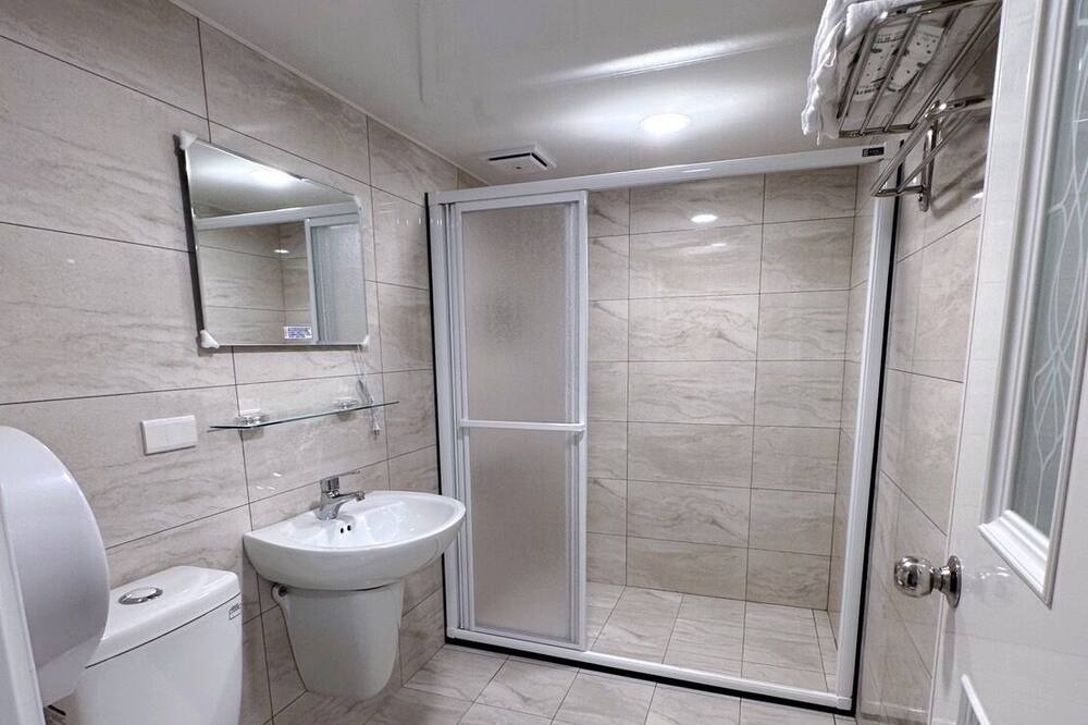 Photo of Bathroom in Zhongli District