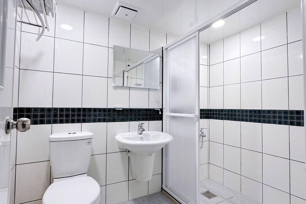 Photo of Bathroom in Zhongli District