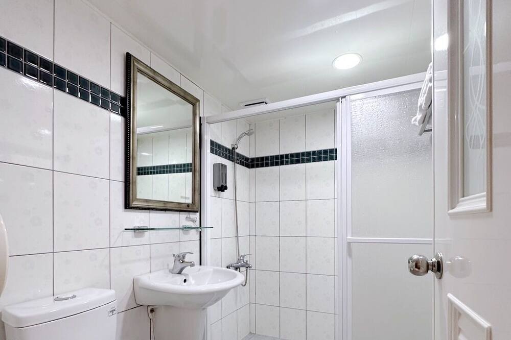 Photo of Bathroom in Zhongli District