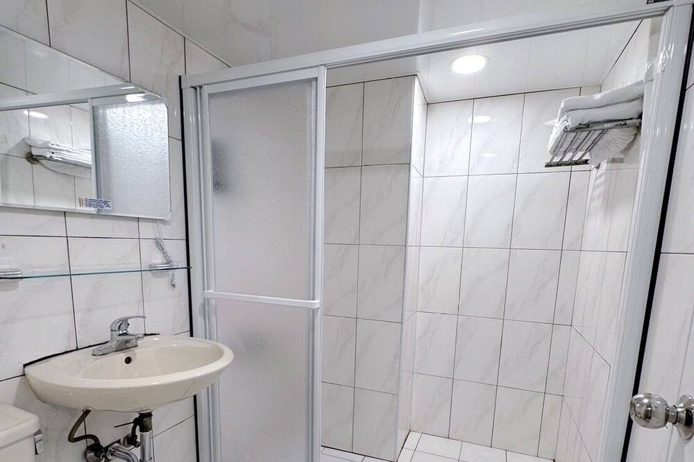 Photo of Bathroom in Zhongli District