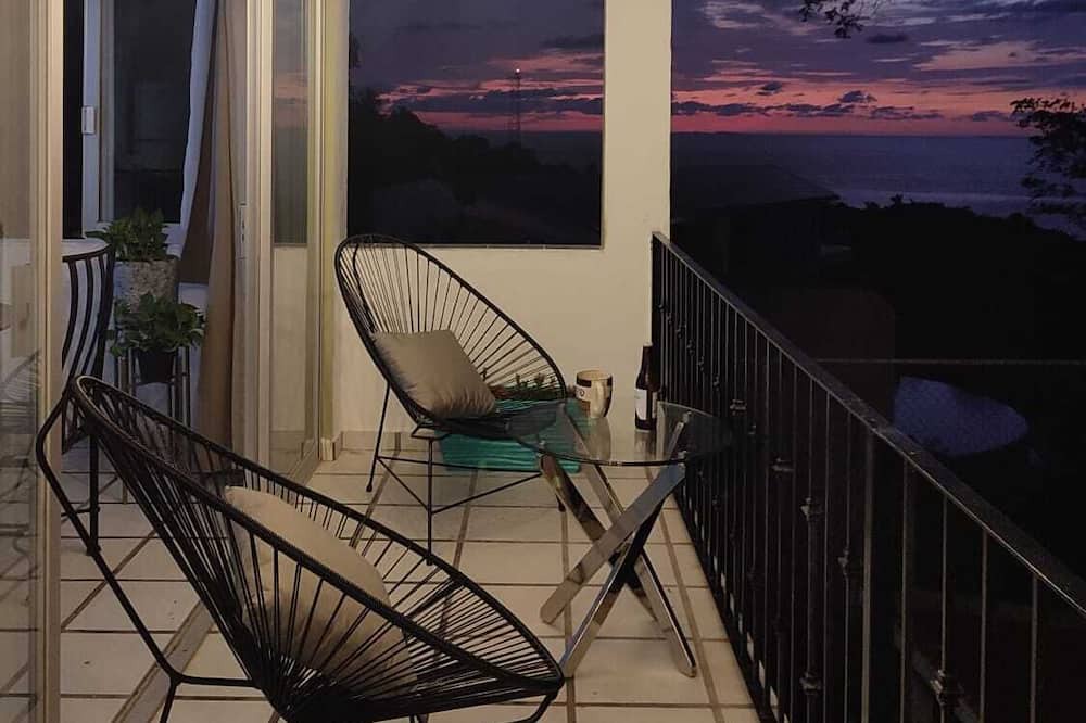 Photo of Patio Balcony in South Shore Hotel Area