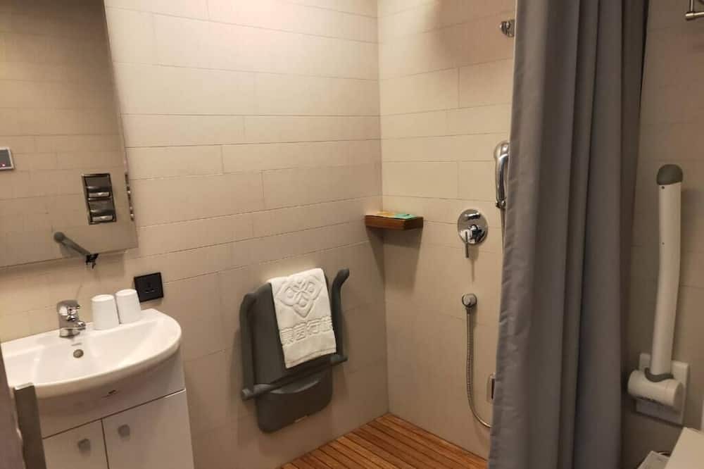 Photo of Bathroom in Nantun District
