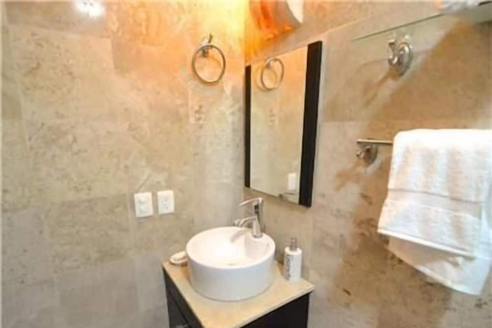 Photo of Bathroom in Colonia 5 de Diciembre