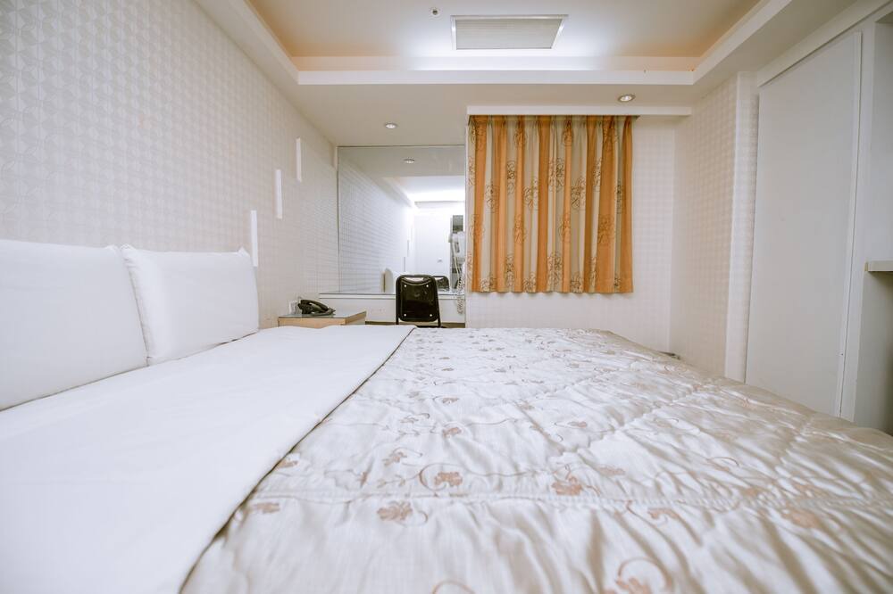 Photo of Bedroom in Taoyuan City Centre