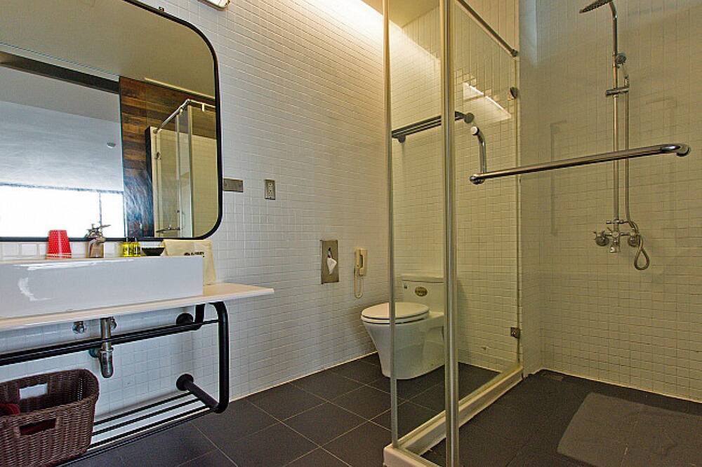 Photo of Bathroom in Eluan