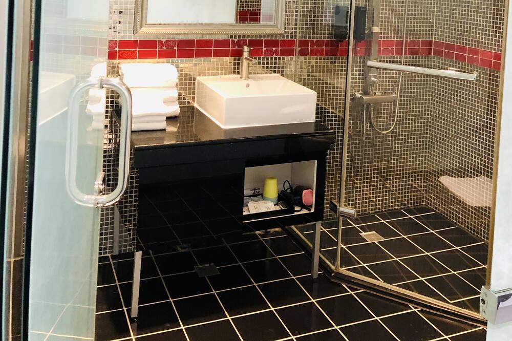 Photo of Bathroom in Wuqi District