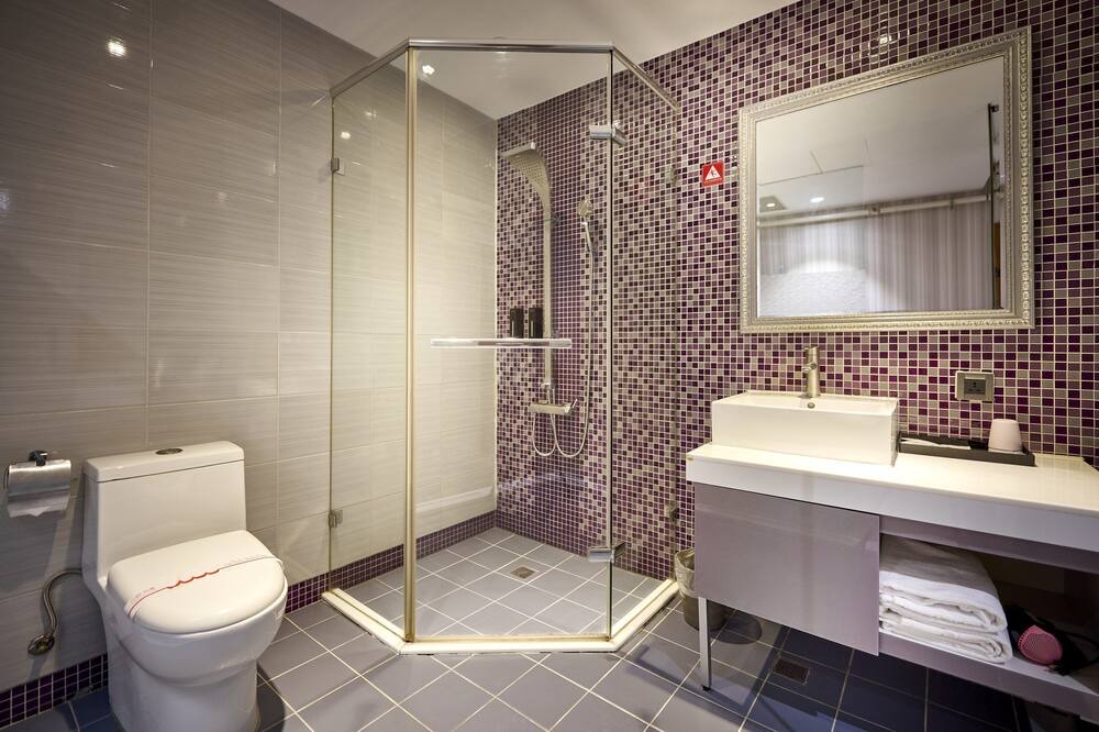 Photo of Bathroom in Wuqi District