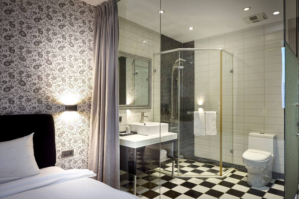 Photo of Bathroom in Wuqi District
