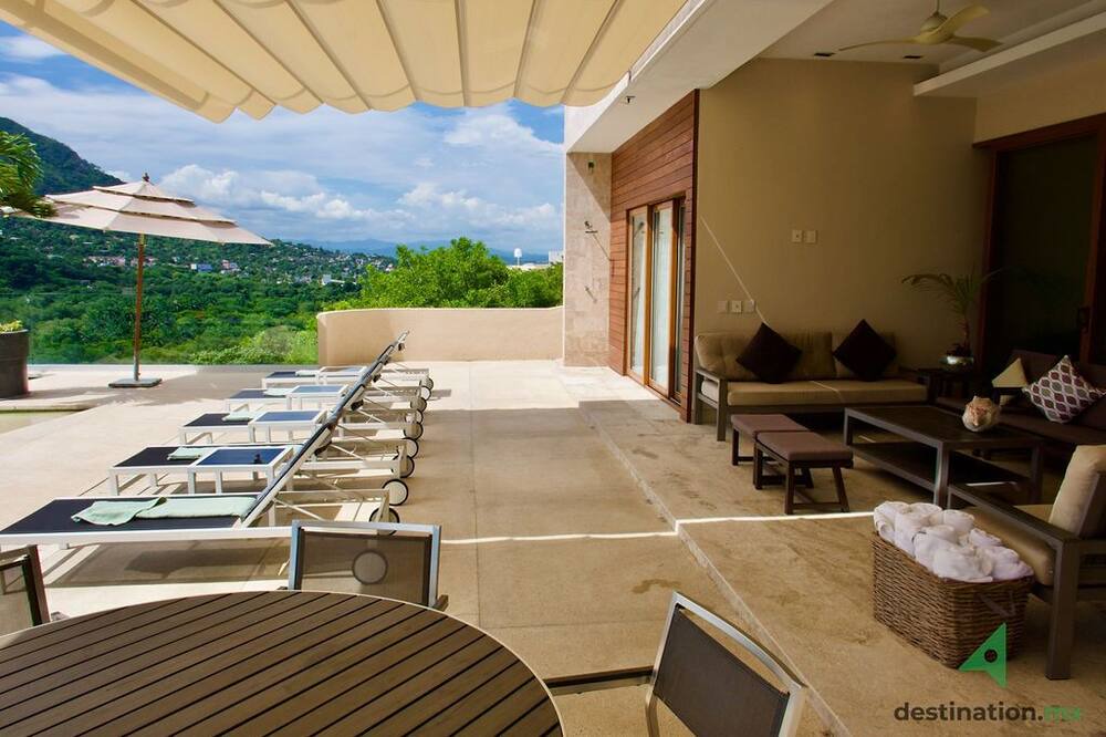 Photo of Patio Balcony in Puerto Marques