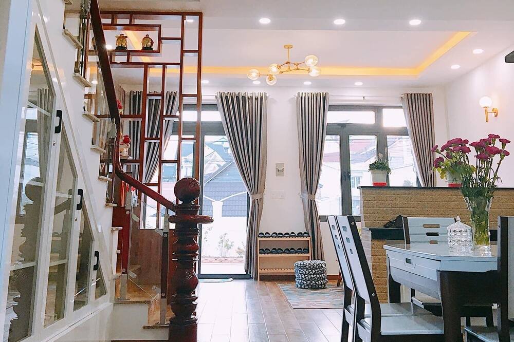 Photo of Livingroom in Phuong