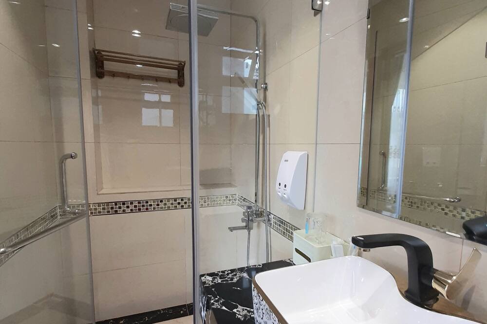 Photo of Bathroom in Phuong