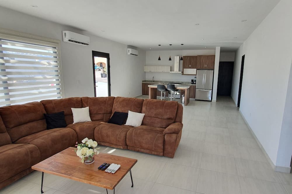 Photo of Livingroom in Guaymas