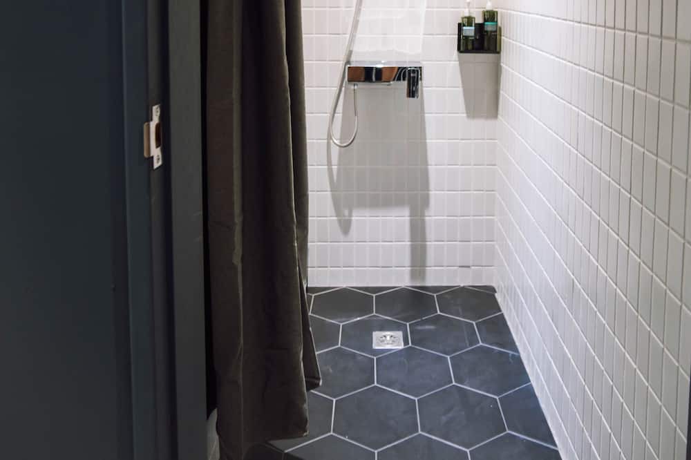 Photo of Bathroom in Ren'ai District