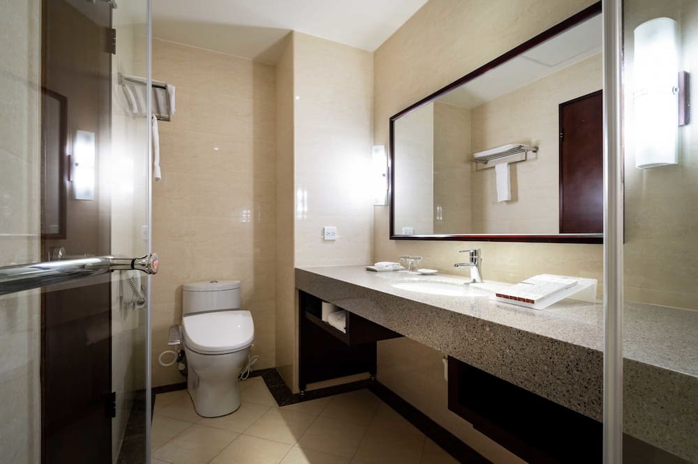 Photo of Bathroom in University District