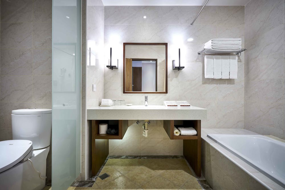 Photo of Bathroom in University District