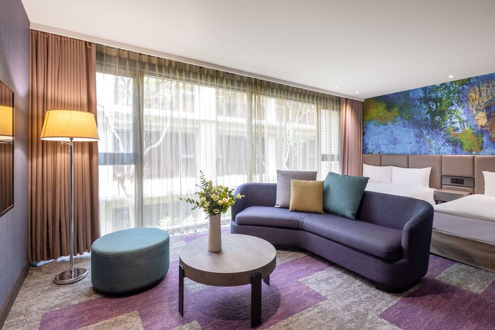 Photo of Bedroom in East District