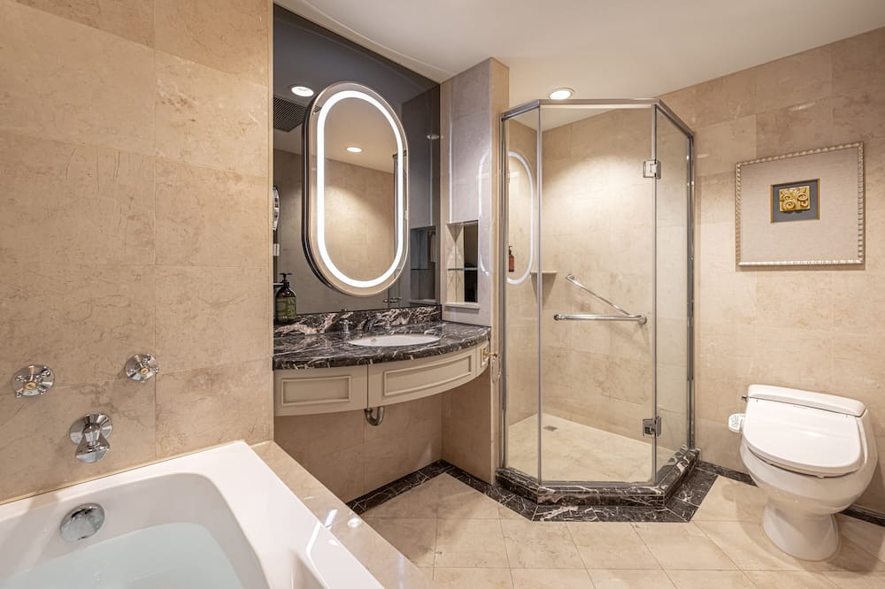 Photo of Bathroom in East District