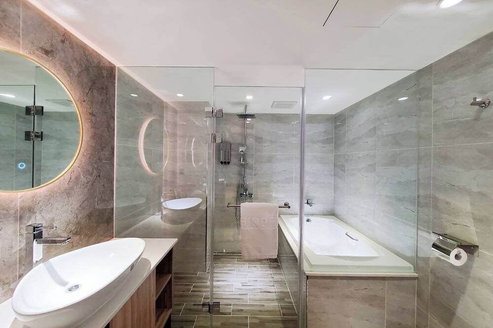 Photo of Bathroom in Zhongzheng