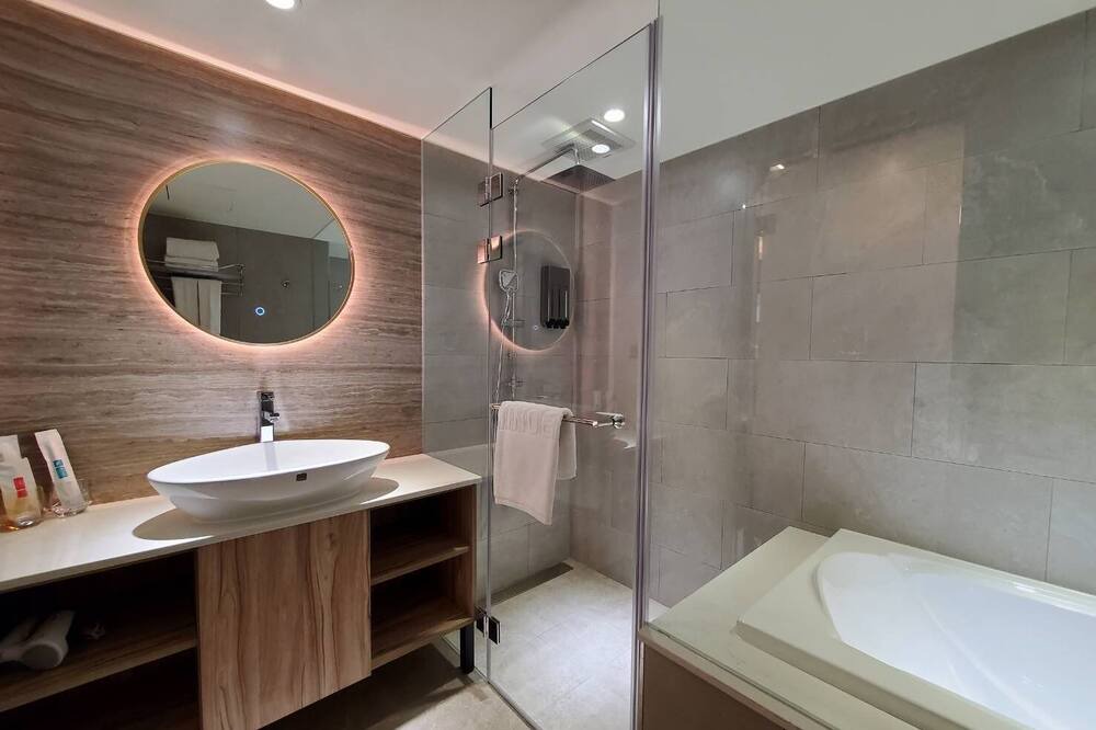 Photo of Bathroom in Zhongzheng