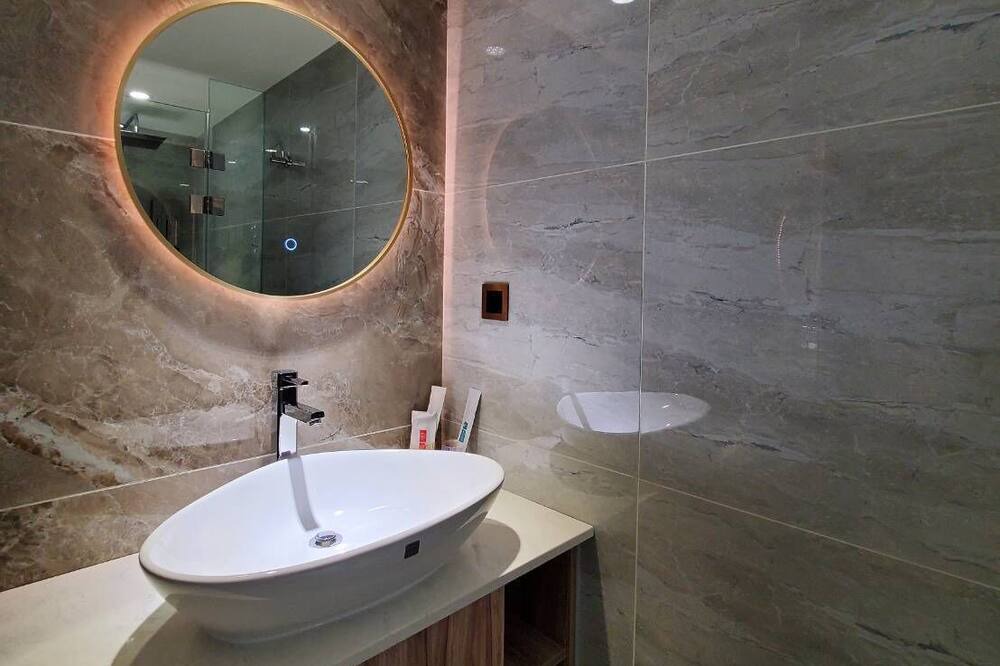 Photo of Bathroom in Zhongzheng