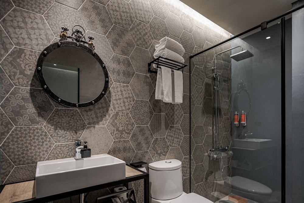 Photo of Bathroom in East District