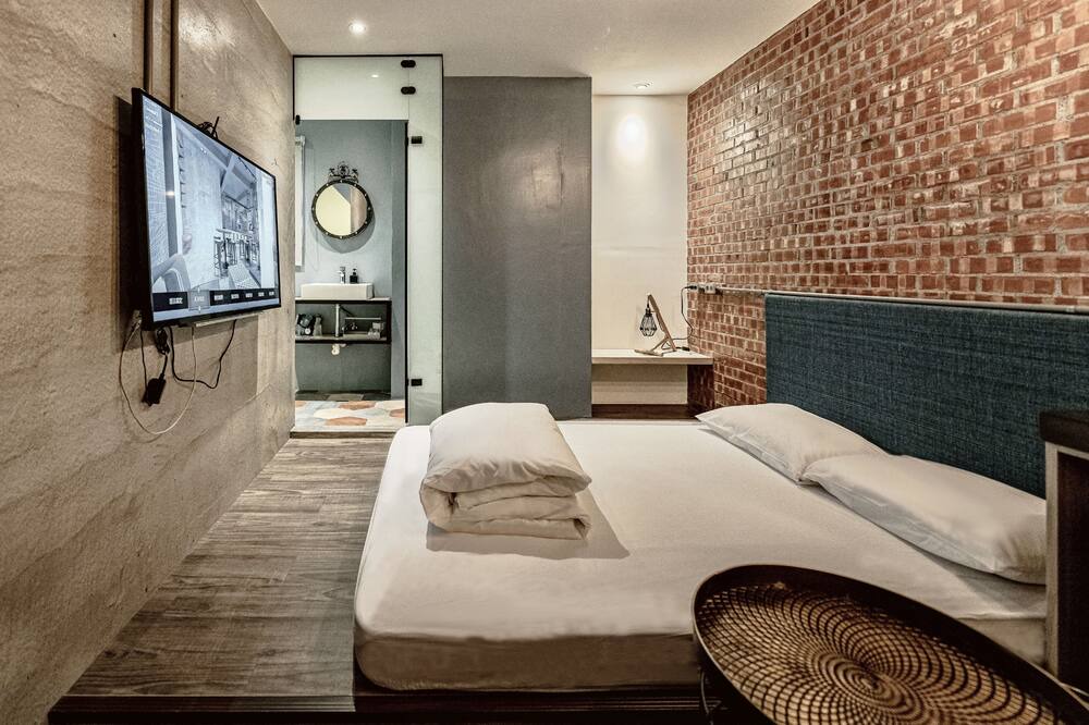 Photo of Bedroom in East District