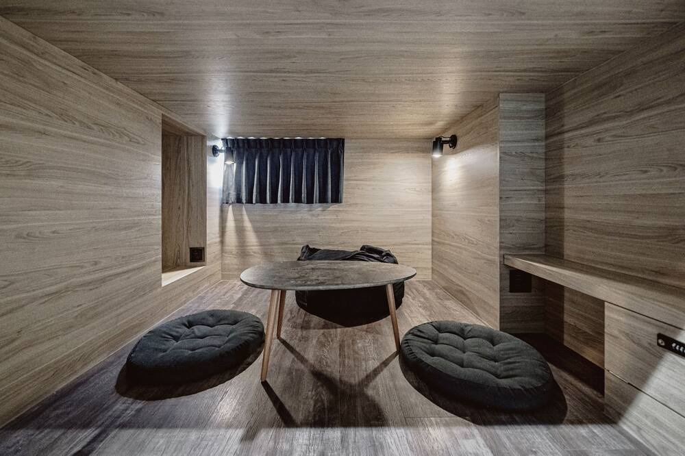 Photo of Livingroom in East District