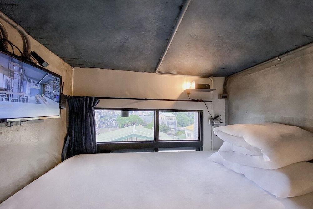 Photo of Bedroom in East District