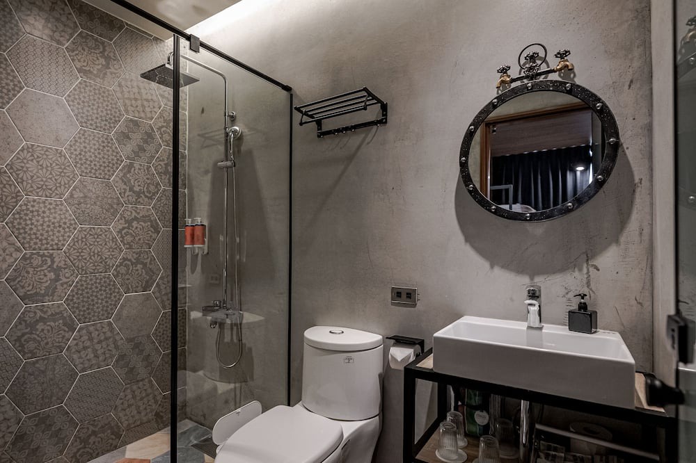 Photo of Bathroom in East District