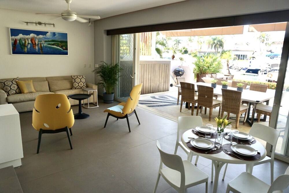 Photo of Livingroom in Isla Iguana