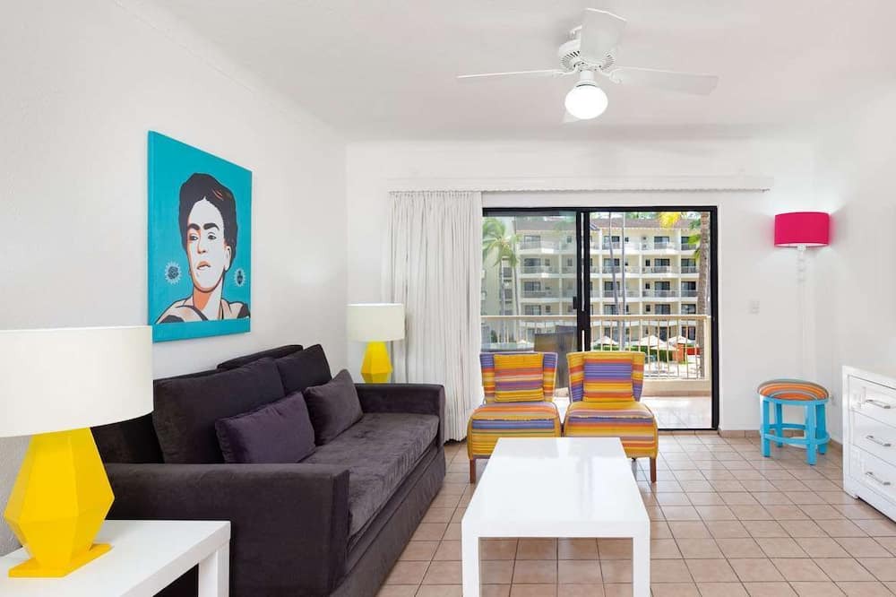 Photo of Livingroom in North Hotel Zone