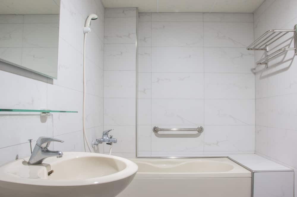 Photo of Bathroom in Dongpu