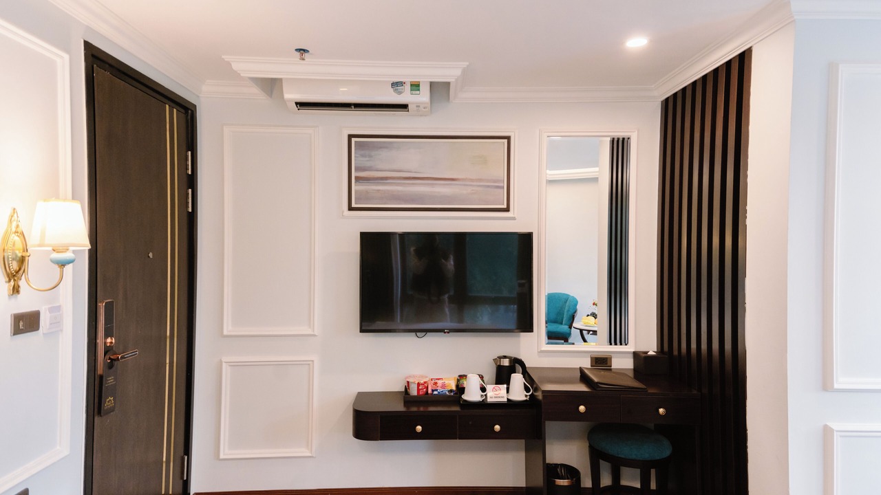 Photo of Bedroom in Trung Hoa Nhan Chinh