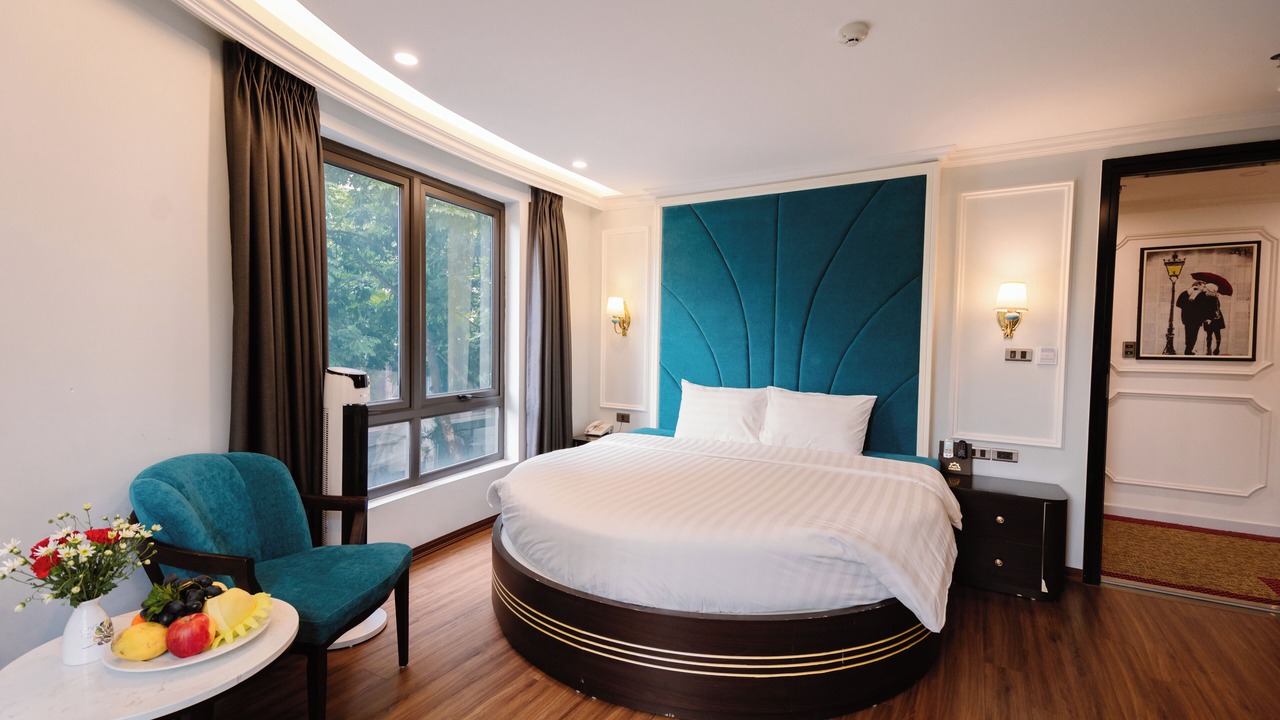Photo of Bedroom in Trung Hoa Nhan Chinh