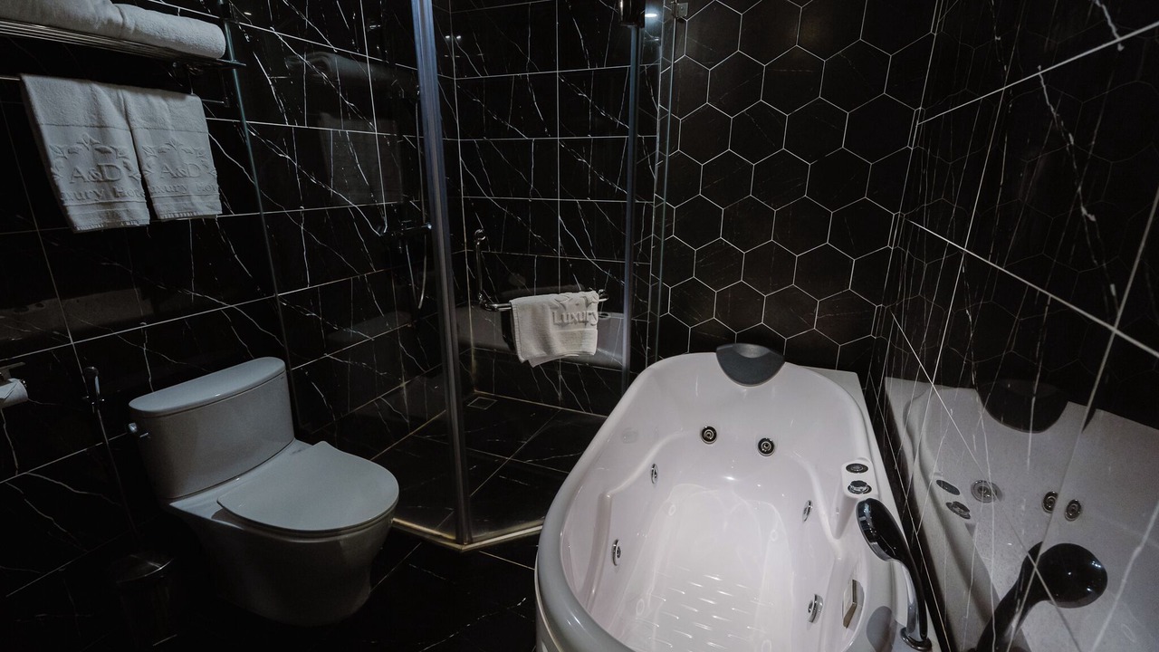 Photo of Bathroom in Trung Hoa Nhan Chinh
