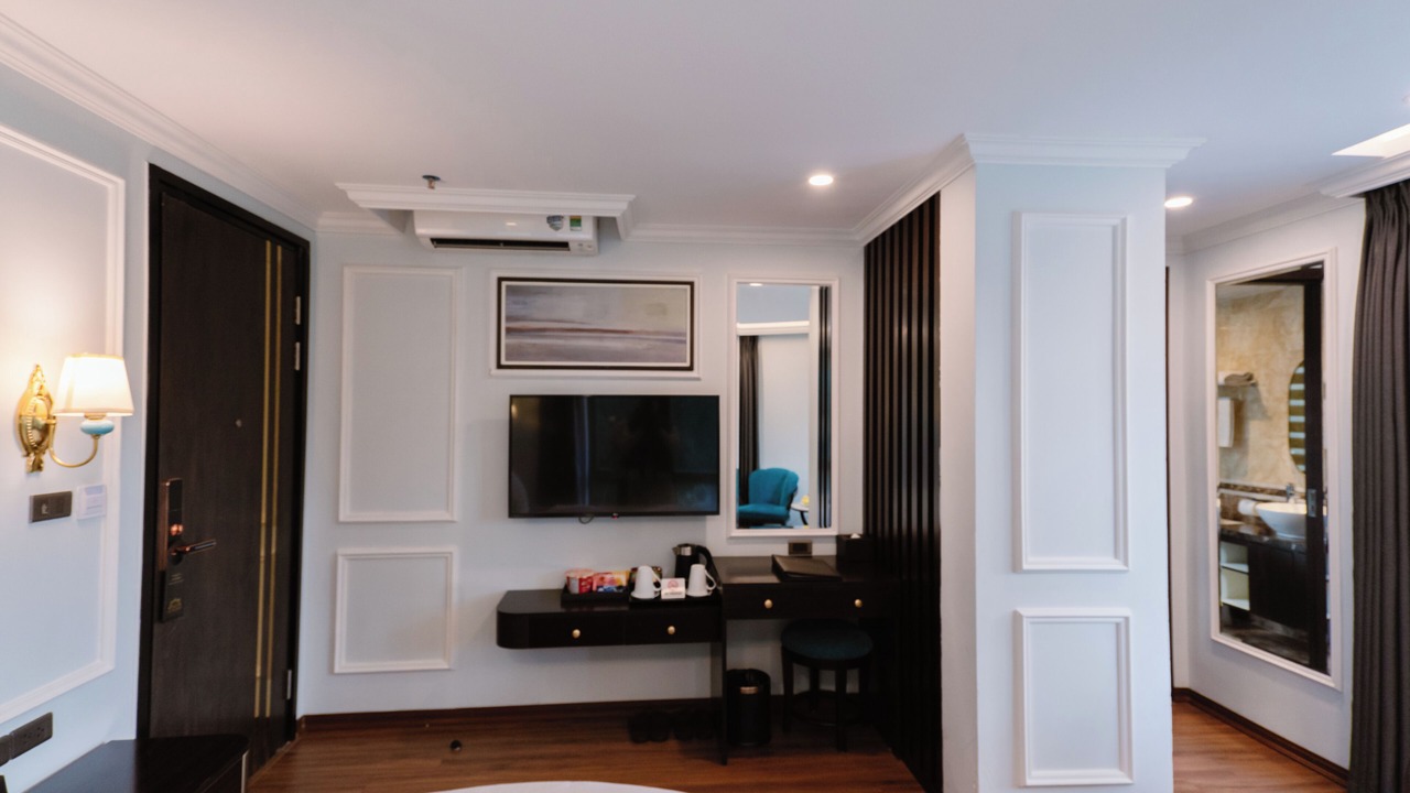 Photo of Bedroom in Trung Hoa Nhan Chinh