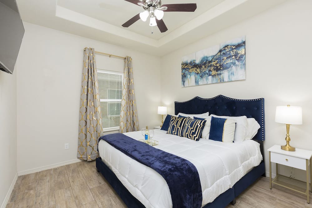 Photo of Bedroom in Edinburg