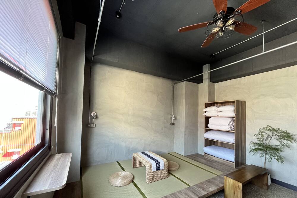 Photo of Bedroom in West Central District